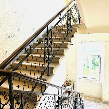 Modern With 2 Bedrooms Near Arena Apartment *