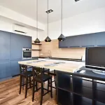 Modern With 2 Bedrooms Near Arena Pula