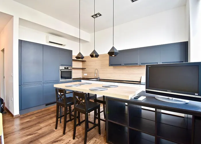 Modern With 2 Bedrooms Near Arena Pula