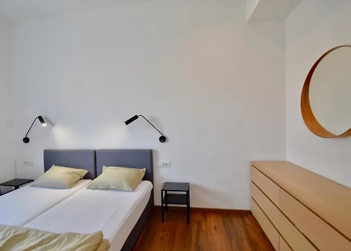 Apartman Modern With 2 Bedrooms Near Arena *